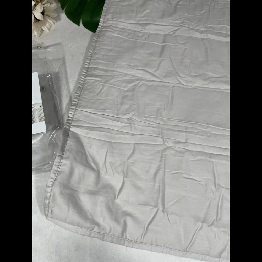 NIB Hotel‎ Collection Opalescent Quilted Euro Sham